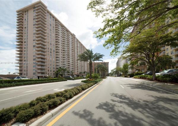 Winston Towers 100, 250 174th St #218, Sunny Isles Beach, Florida 33160, image 1