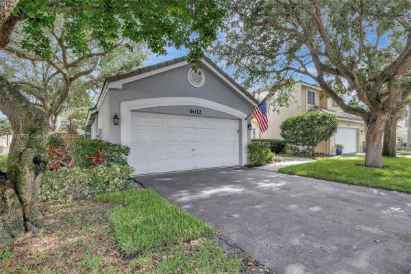 Lake Park, 9012 Lake Park Cir S, Davie, Florida 33328, image 2
