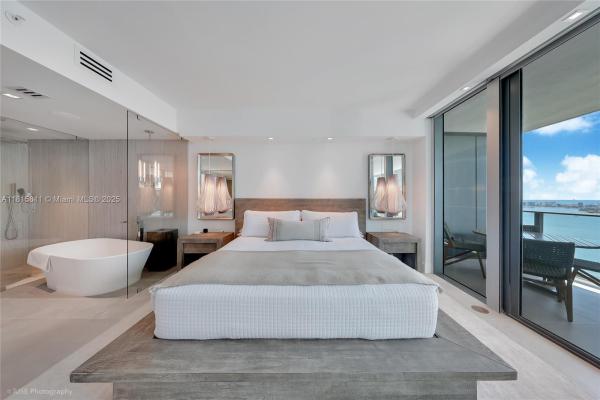 Paraiso Bay, 650 NE 32nd St #4701, Miami, Florida 33137, image 1