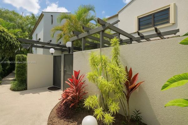 4700 SW 67 Ave #P11, Unincorporated Dade County, Florida 33155, image 1