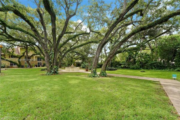 754 NE 90 St #701, Unincorporated Dade County, Florida 33138, image 2