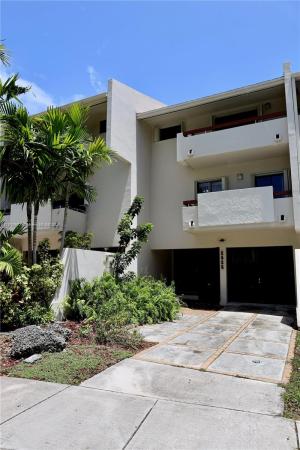 Casa Bella Villas, 2525 NE 135th St #2525, North Miami, Florida 33181, image 1