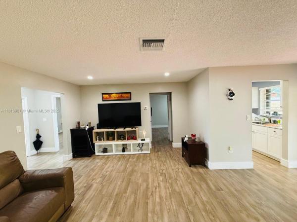 Walden Pond, 14734 SW 87th Ter, Kendall West, Florida 33193, image 3