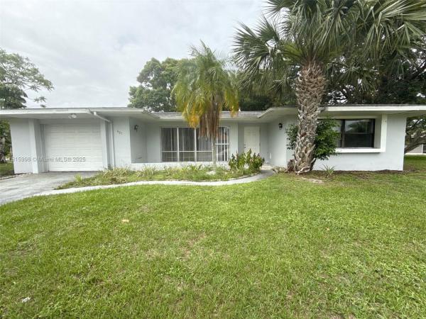 Floresta Pines, 401 NE Cornwall Ave, Port St. Lucie, Florida 34983, image 1