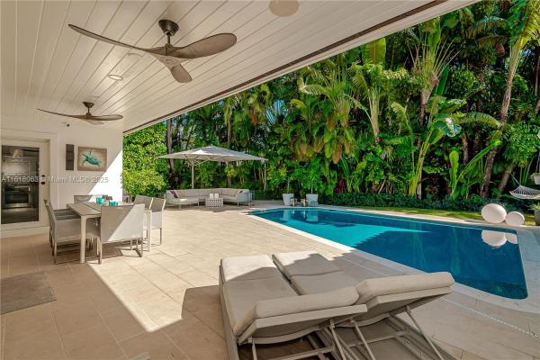 Tropical Isle Homes, 375 Harbor Ct #., Key Biscayne, Florida 33149, image 1