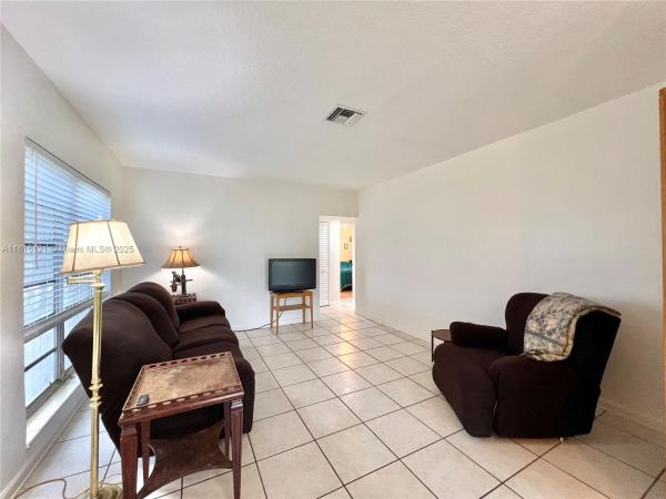 Cutler Ridge, 9950 Bahama Dr, Cutler Bay, Florida 33189, image 2