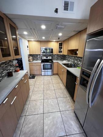 17890 W Dixie Hwy #421, Unincorporated Dade County, Florida 33160, image 1