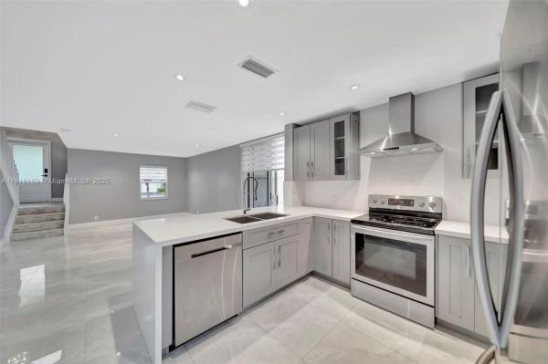 Quatraine At Jacaranda, 9883 NW 2nd St, Plantation, Florida 33324, image 3