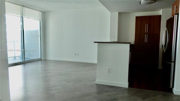 Met 1, 300 S Biscayne Blvd #2705, Miami, Florida 33131, image 1