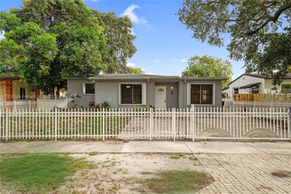 1104 NE 157th St, Miami, Florida 33162, image 1