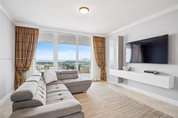 Club Tower, 781 Crandon Blvd #1802, Key Biscayne, Florida 33149, image 3