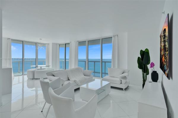 Akoya, 6365 Collins Ave #2403, Miami Beach, Florida 33141, image 1