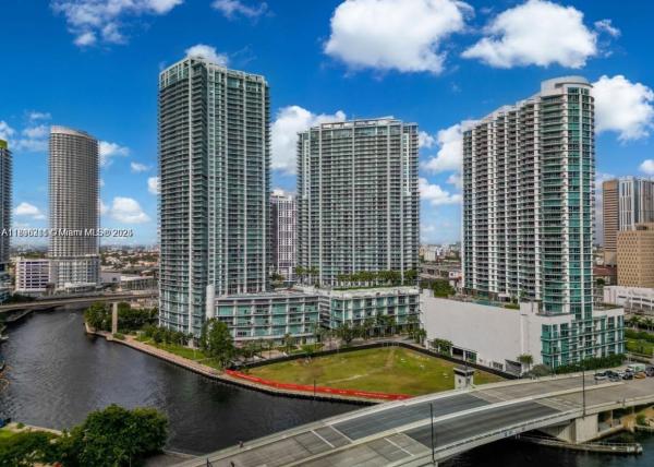 The Ivy At Riverfront, 90 SW 3rd St #4210, Miami, Florida 33130, image 1