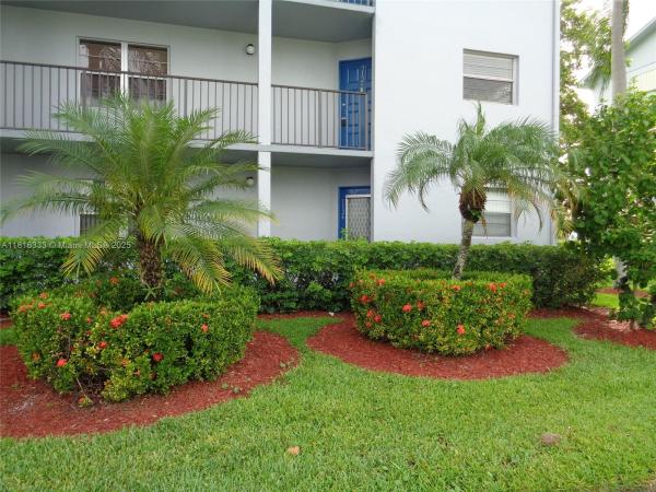 Buckingham At Century Village, 900 SW 125th Way #112R, Pembroke Pines, Florida 33027, image 2