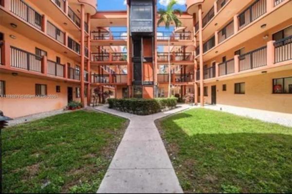 Alameda, 5300 W 21st Ct #310, Hialeah, Florida 33016, image 1