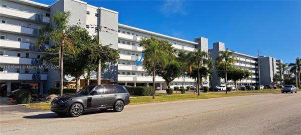 Fairways Royale, 1425 Atlantic Shores Blvd #307, Hallandale Beach, Florida 33009, image 1