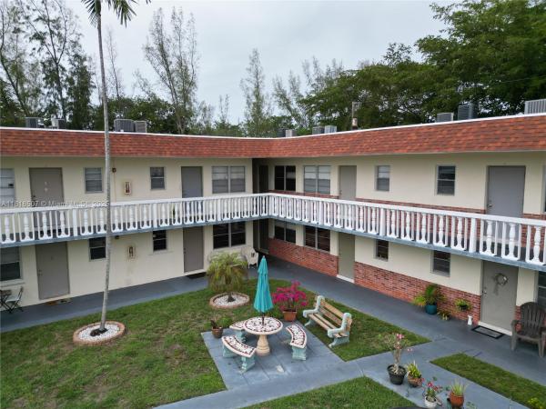 Crystal Court Manor, 1551 N 12th Ct #4B, Hollywood, Florida 33019, image 1