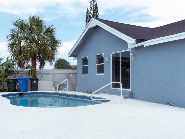 Brysa Park, 3613 SW 12th Pl, Fort Lauderdale, Florida 33312, image 1