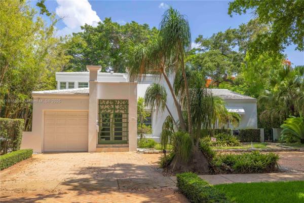Coral Gables Country Club, 923 Catalonia Ave, Coral Gables, Florida 33134, image 1