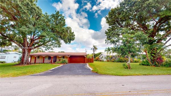 Tropical Palms, 2116 NW 3rd Ave, Wilton Manors, Florida 33311, image 1