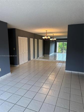 El Lago, 5501 NW 7th St #E301, Miami, Florida 33126, image 3
