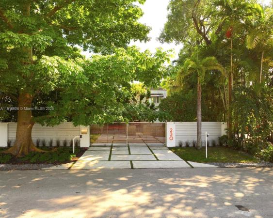 Coconut Grove Manor, 230 Ridgewood Rd, Coral Gables, Florida 33133, image 1