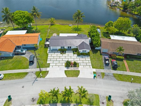 Southern Estates, 3751 SW 124th Ct, Tamiami, Florida 33175, image 2