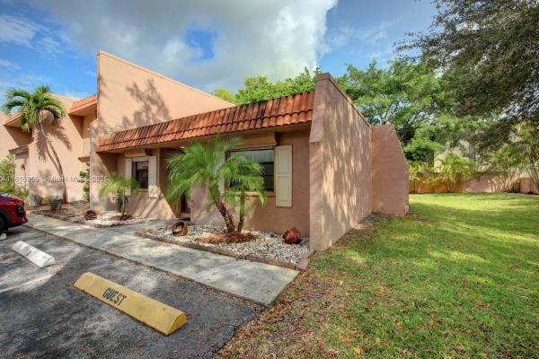 Valencia Village, 10 Seville Cir #6-54, Davie, Florida 33324, image 1