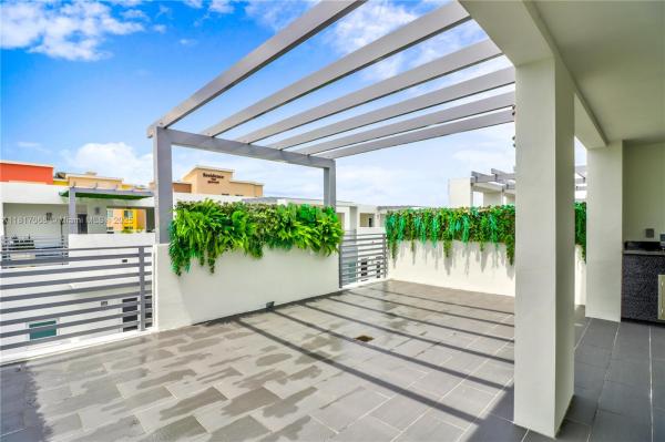 Contempo Townhomes, 9157 NW 33rd St, Doral, Florida 33172, image 2