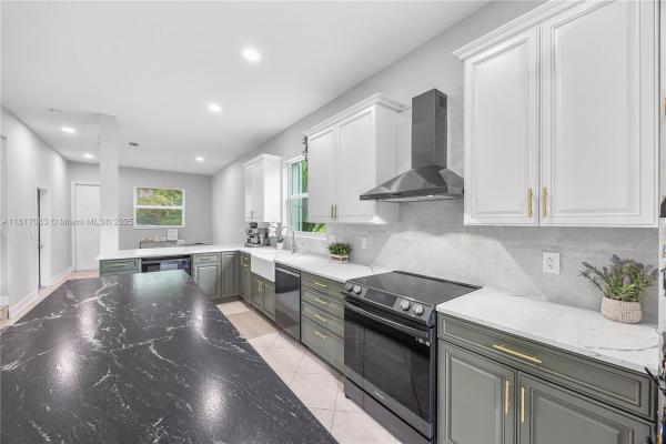 Parkwood At Colony West, 8328 Lagos De Campo Blvd, Tamarac, Florida 33321, image 1