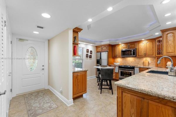 Hollybrook Golf & Tennis Club, 150 S Hollybrook Ter #201, Pembroke Pines, Florida 33025, image 1