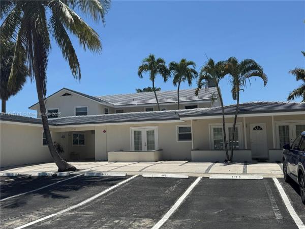 Rio Villas Townhomes, 2724 NE 15th St #4, Fort Lauderdale, Florida 33304, image 1