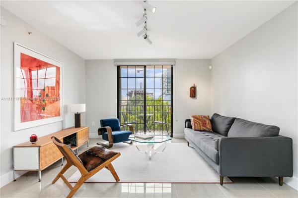 Regent Park At Young Circle, 1900 Van Buren St #407B, Hollywood, Florida 33020, image 1
