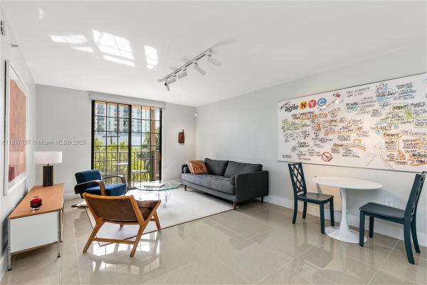 Regent Park At Young Circle, 1900 Van Buren St #407B, Hollywood, Florida 33020, image 2