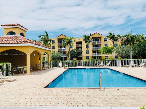 Sheridan Beach Club, 529 E Sheridan St #302, Dania Beach, Florida 33004, image 1