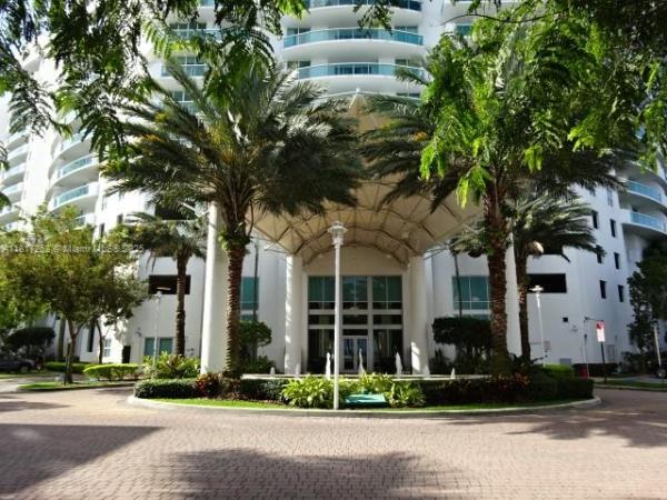 360, 7900 Harbor Island Dr #817, North Bay Village, Florida 33141, image 1