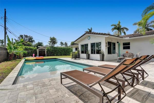 Mary Knoll, 5230 NE 20th Ave, Fort Lauderdale, Florida 33308, image 1