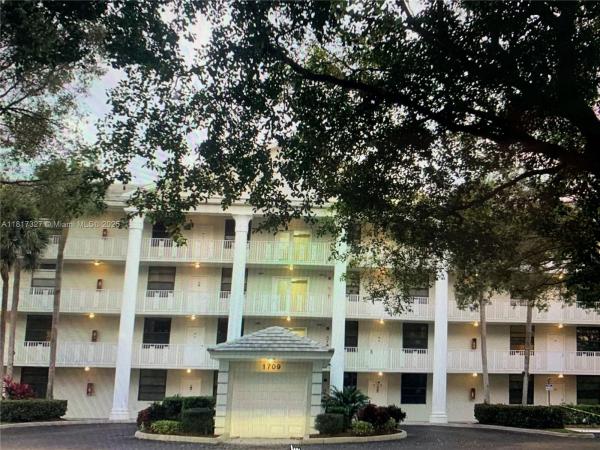 Whitehall 2 Of Pine Island Ridge, 1709 Whitehall Dr #206, Davie, Florida 33324, image 1