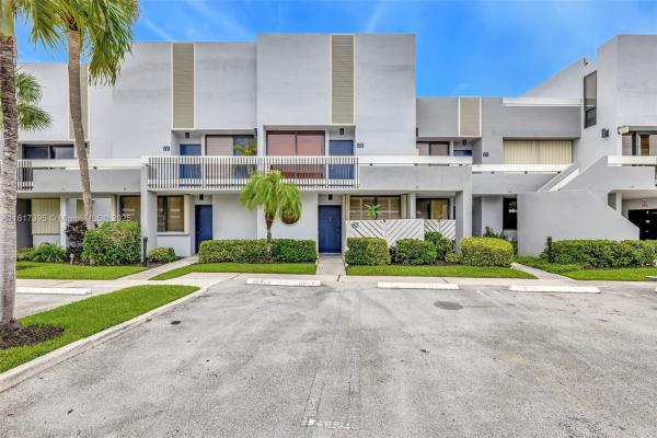 Nobel Point, 1100 SE 5th Ct #87, Pompano Beach, Florida 33060, image 1