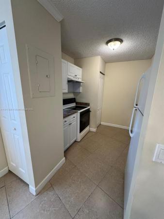Windmill Lakes, 8630 SW 3rd St #208, Pembroke Pines, Florida 33025, image 1