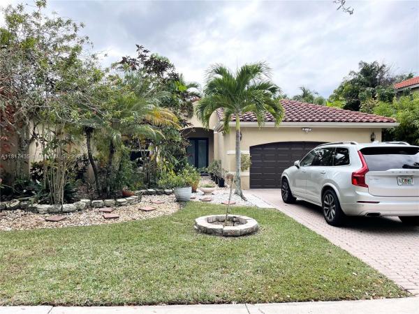 Hampton Lake, 523 Stonemont Dr, Weston, Florida 33326, image 1