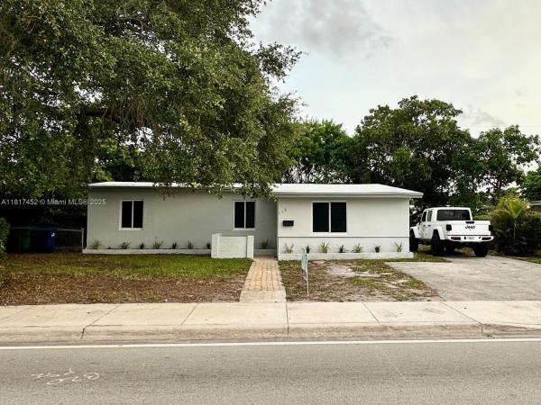 550 NW 199th St, Miami, Florida 33169, image 1