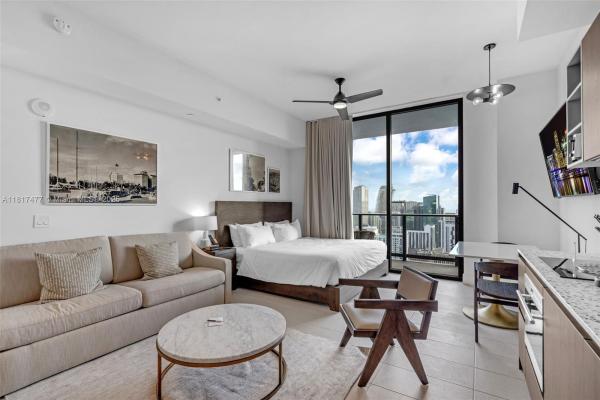  #5010, Miami, Florida 33132, image 1