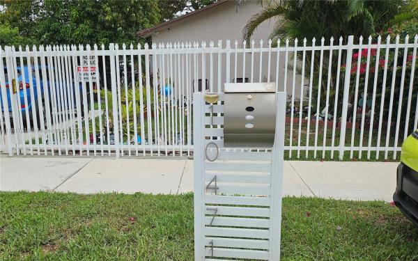 10471 SW 174th Ter, Miami, Florida 33157, image 1
