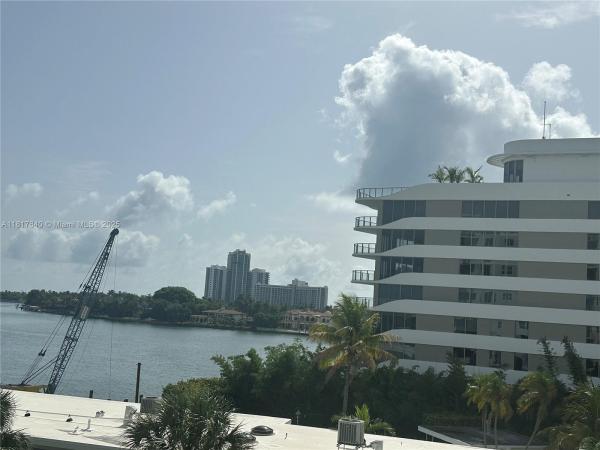 Island Pointe, 10350 W Bay Harbor Dr #4F, Bay Harbor Islands, Florida 33154, image 2