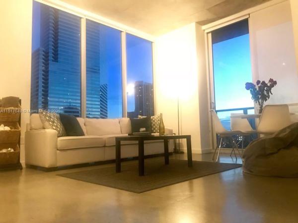 Centro, 151 SE 1st St #911, Miami, Florida 33131, image 1