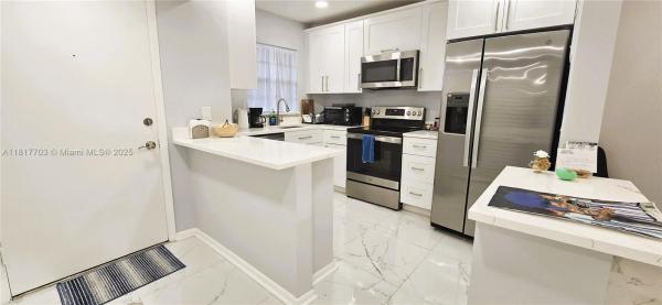 Coronado At Jacaranda, 200 Jacaranda Country Club Dr #5B, Plantation, Florida 33324, image 1