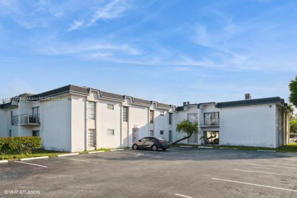 7244 SW 94 Pl #C-1, Unincorporated Dade County, Florida 33173, image 1