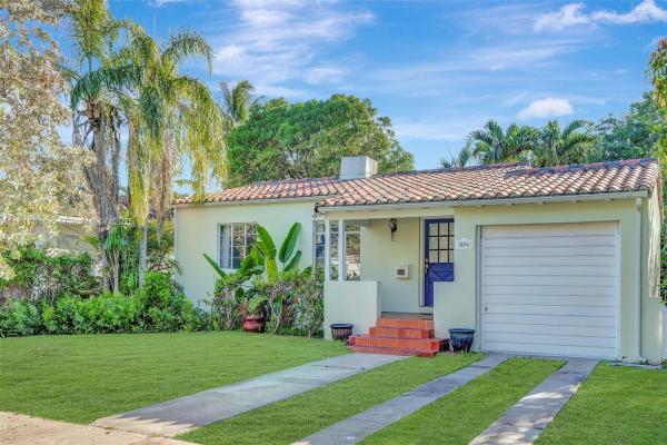 Granada Groves, 824 Granada Groves Ct, Coral Gables, Florida 33134, image 1