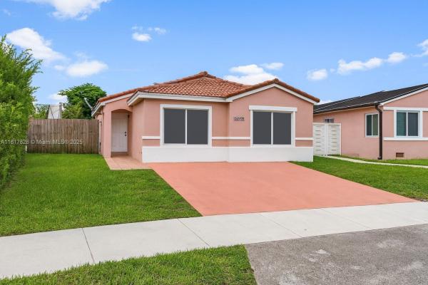 Weitzer Serena Lakes West, 14358 SW 175th Ter, Richmond West, Florida 33177, image 2